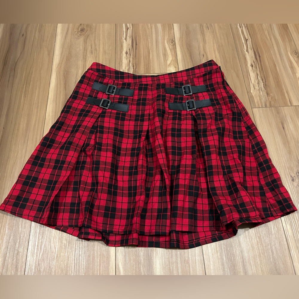 Hot Topic Red and Black Plaid Mini Skirt Buckle Detail Size Medium